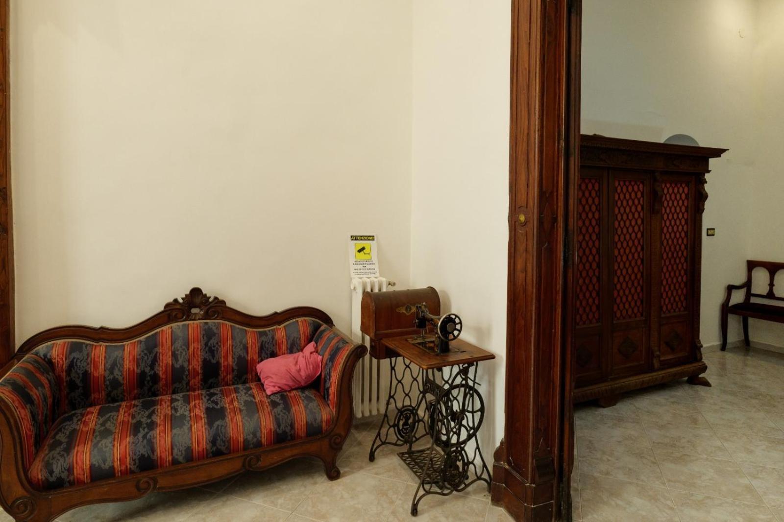 La Casa Di Nonna Teresa Bed & Breakfast เนเปิลส์ ภายนอก รูปภาพ