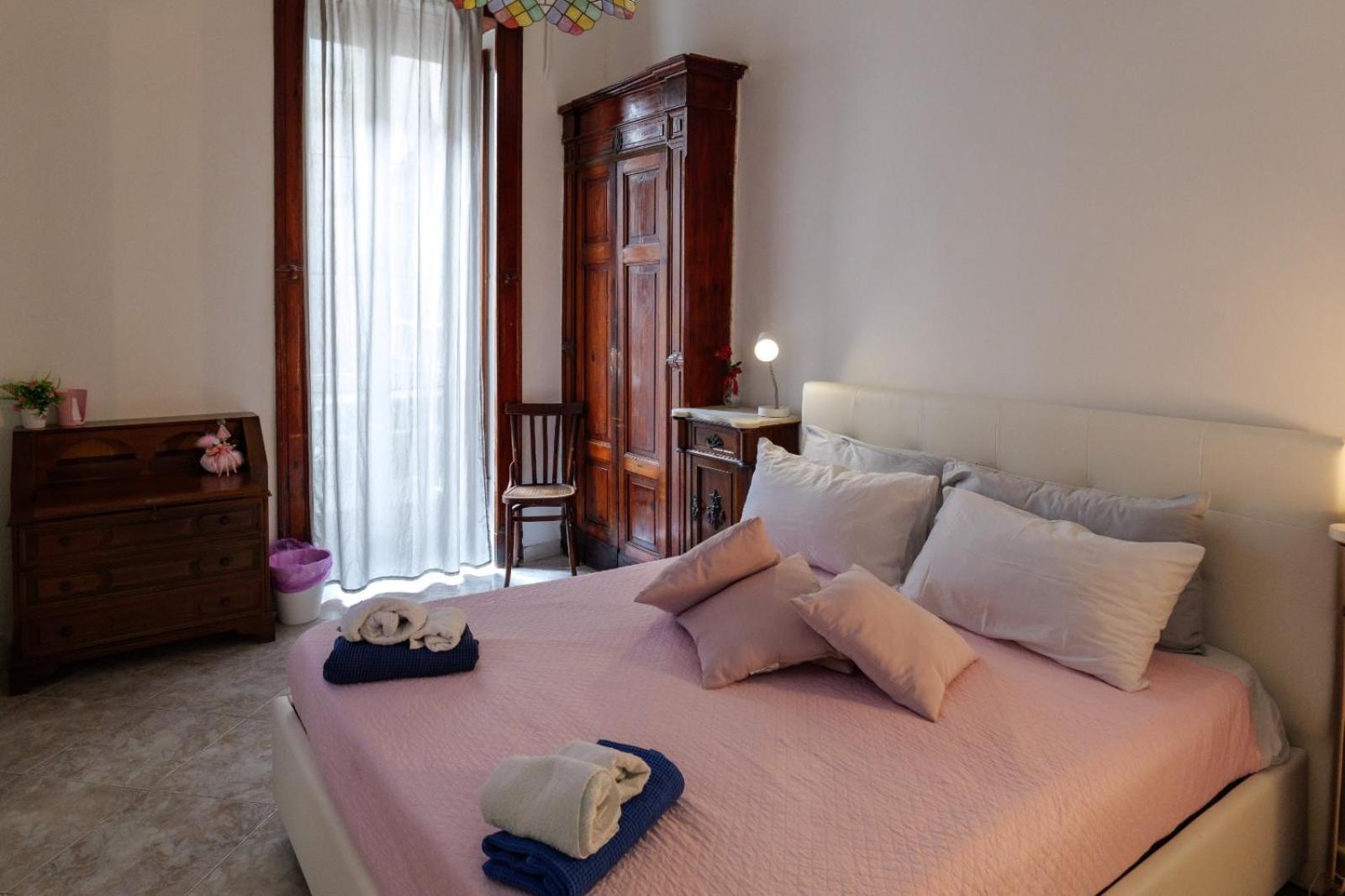 La Casa Di Nonna Teresa Bed & Breakfast เนเปิลส์ ภายนอก รูปภาพ
